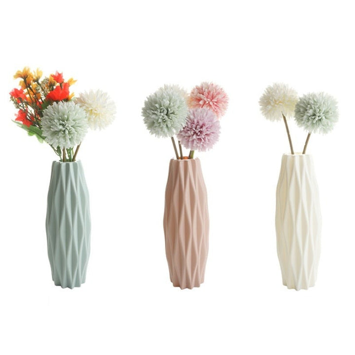 Modern Vases - Peace Easentials